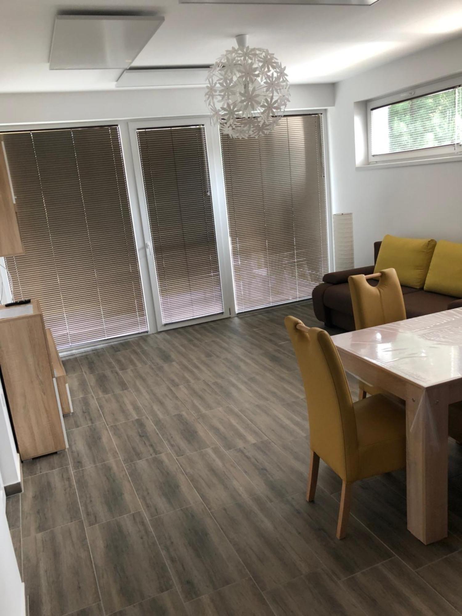 Imre Apartman Hajdúszoboszló Buitenkant foto