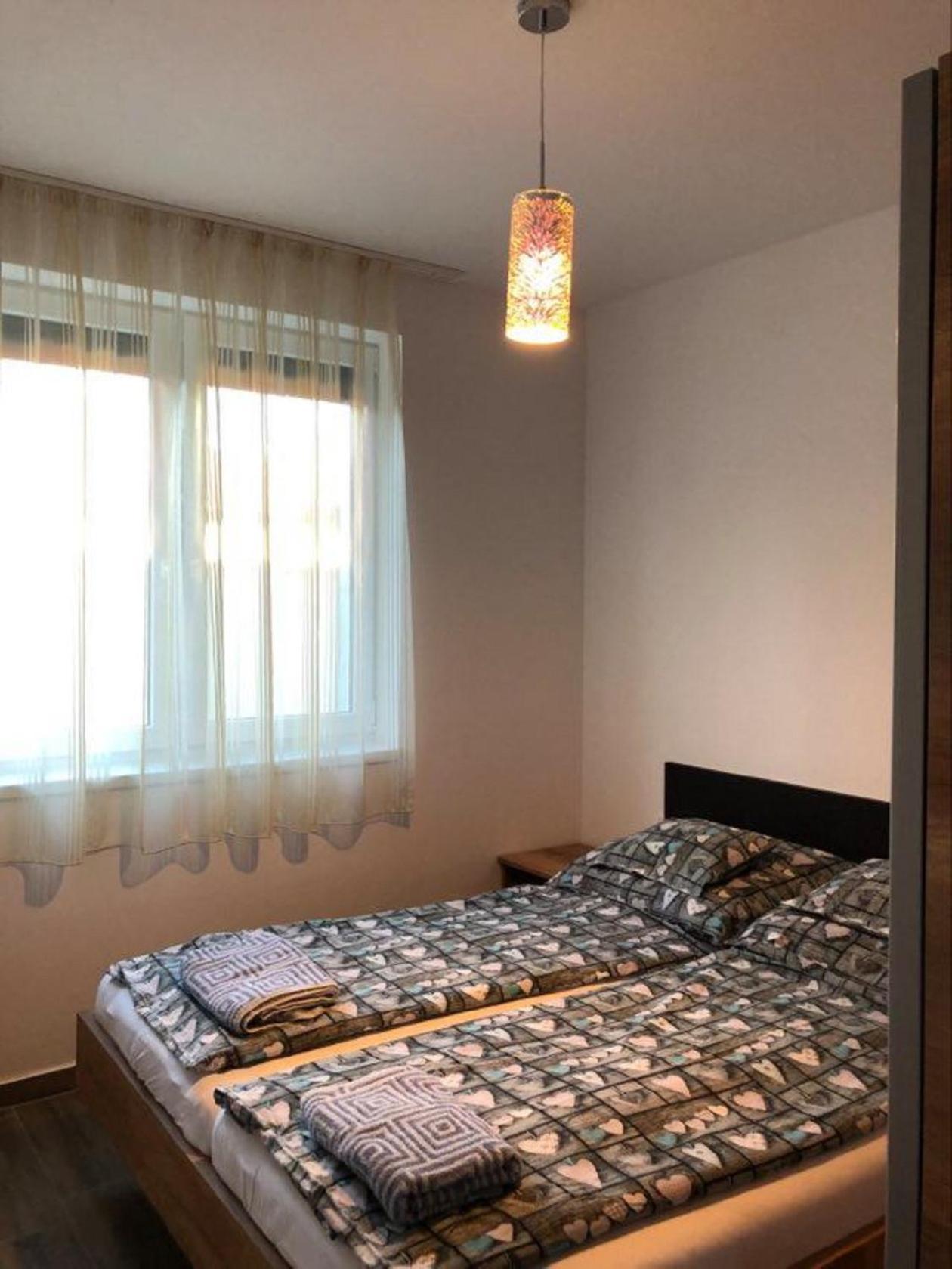 Imre Apartman Hajdúszoboszló Buitenkant foto