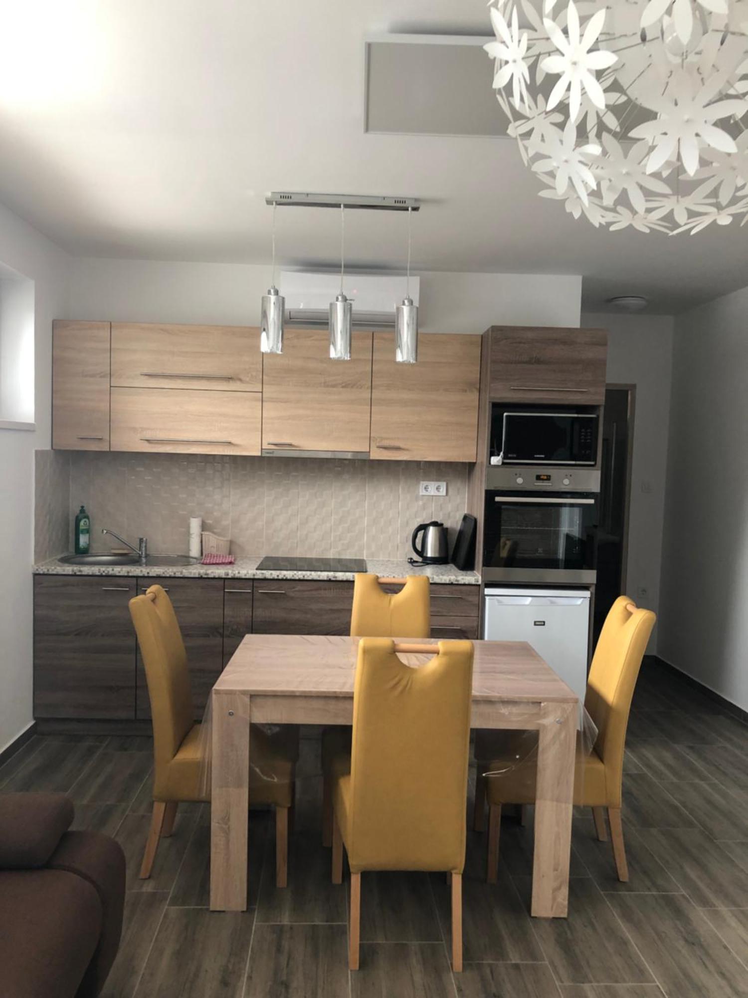 Imre Apartman Hajdúszoboszló Buitenkant foto